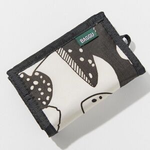 Baggu - Nylon Wallet Mushroom Print (NWOT)